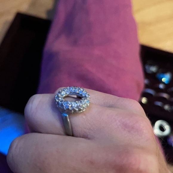 Circle Sparkle Ring - Picture 2 of 3